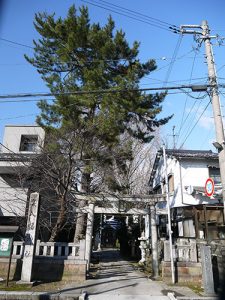 泉八幡神社