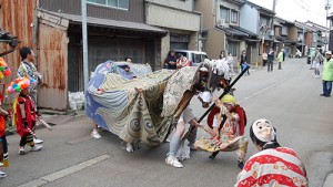 放生津八幡宮