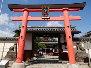 御霊神社