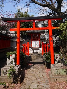 御霊神社