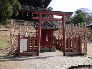 興成神社