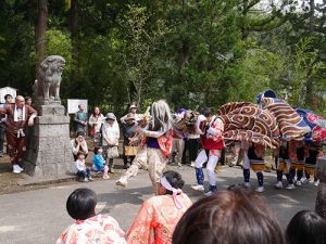 二上射水神社春季例大祭　築山神事