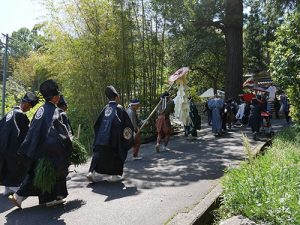 久豆彌神社・信露貴彦神社　王の舞