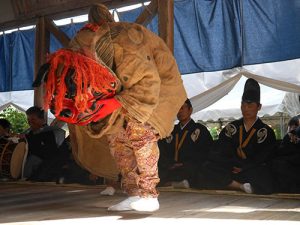 久豆彌神社・信露貴彦神社　王の舞