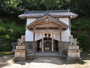 信露貴彦神社