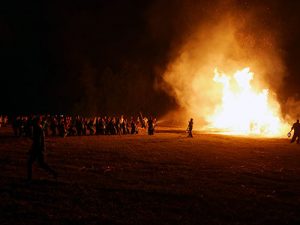 伊夜比咩神社例大祭・向田の火祭り