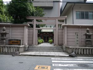 坐摩神社