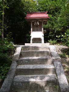 敢國神社