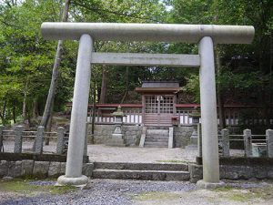 敢國神社