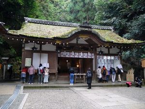 狭井神社