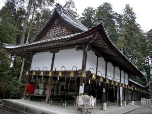 馬見岡綿向神社