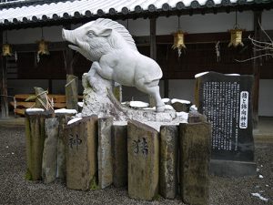 馬見岡綿向神社