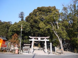 岡八幡宮