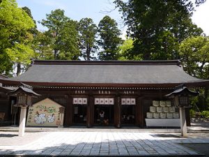 雄山神社前立社壇