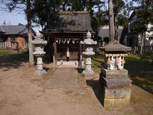 新保春日神社