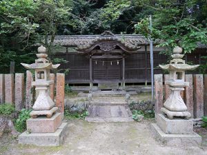 高縄神社