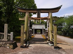 村山神社