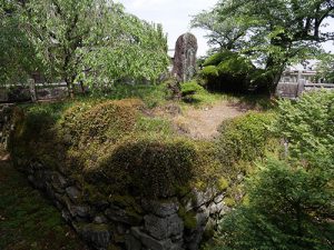 村山神社