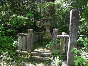 青海神社