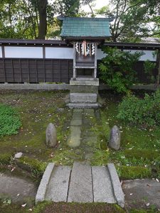 青海神社