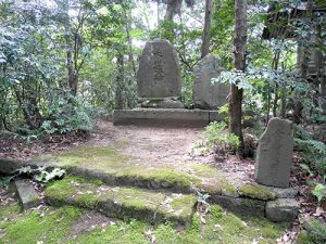 旦飯野神社