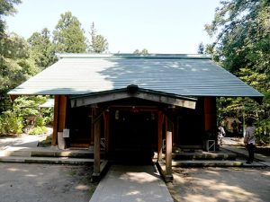 旦飯野神社