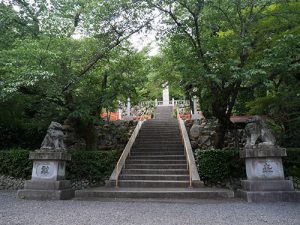 建勲神社