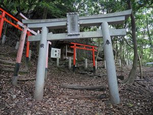 岩屋神社