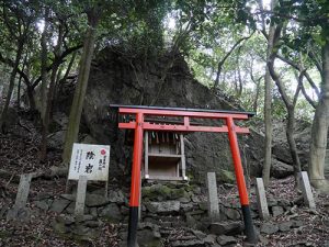 岩屋神社