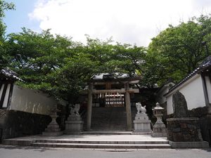 岩屋神社