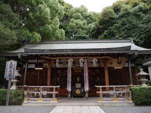 岩屋神社