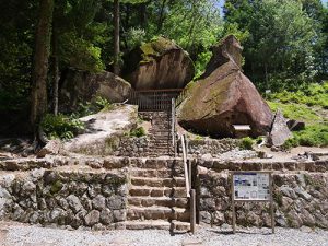 妙見神社（岩屋神社）