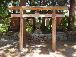 山家神社