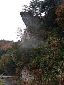 岩上神社