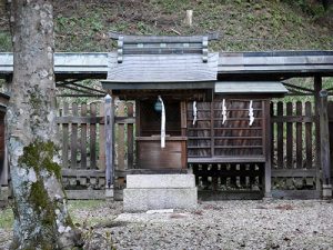 雄琴神社