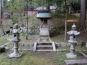 雄琴神社