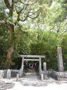 花窟神社