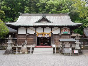 闘鶏神社