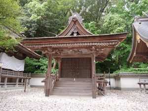 闘鶏神社