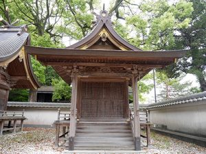 闘鶏神社