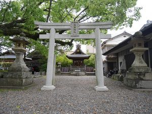 闘鶏神社