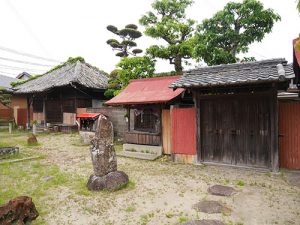 闘鶏神社