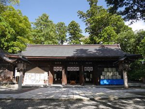 雄山神社前立社壇