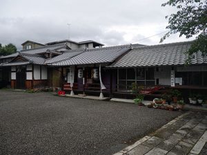 石坐神社