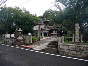 石坐神社