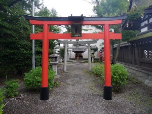 石坐神社