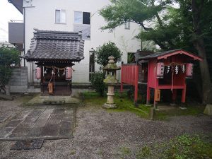 石坐神社