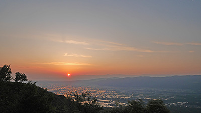 医王山から砺波平野の日の出